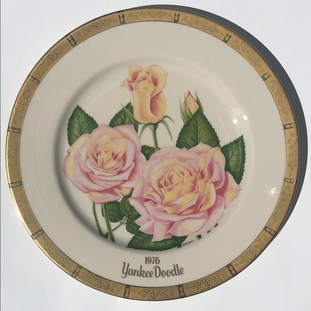 Gorham 1976 Yankee Doodle Roses True Vintage Fine China Porcelain Art Plate